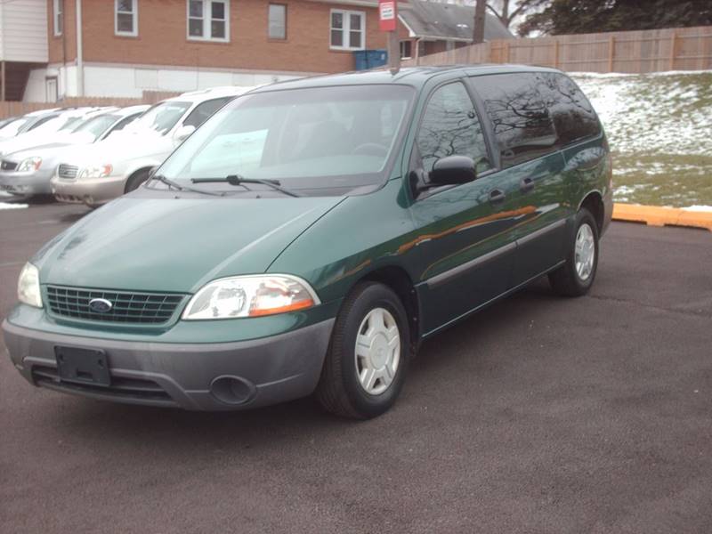 2003 Ford Windstar for sale at Car Mas Broadway in Crest Hill IL