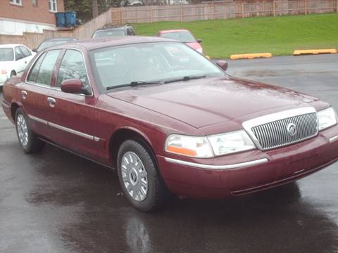 2005 Mercury Grand Marquis for sale at Car Mas Broadway in Crest Hill IL