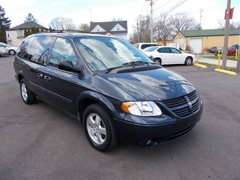 2007 Dodge Grand Caravan for sale at Car Mas Broadway in Crest Hill IL