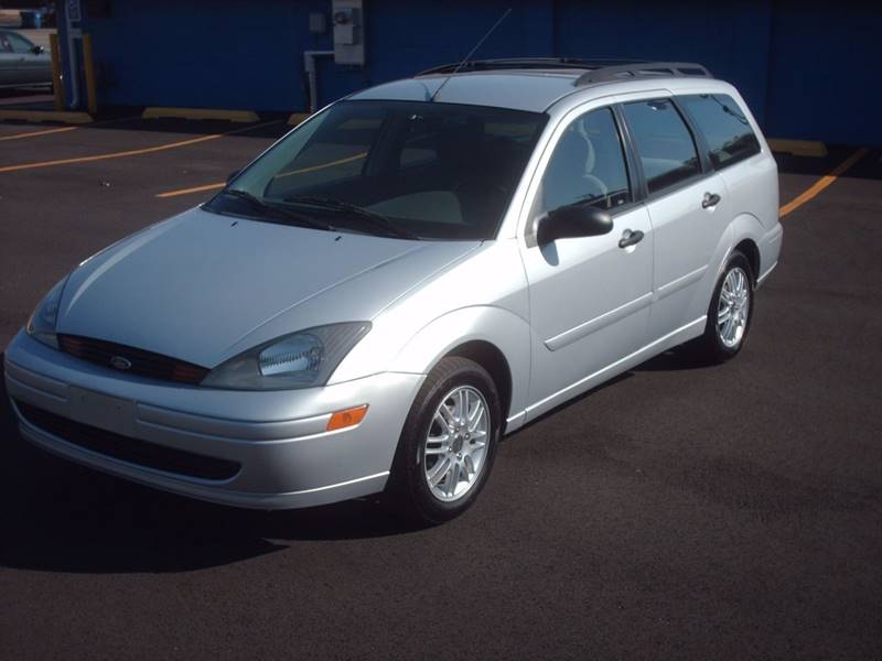 2003 ford focus tire size