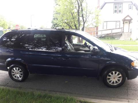 2002 Chrysler Town and Country for sale at RIVER AUTO SALES CORP in Maywood IL