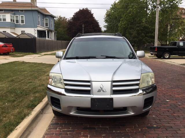2004 Mitsubishi Endeavor for sale at RIVER AUTO SALES CORP in Maywood IL