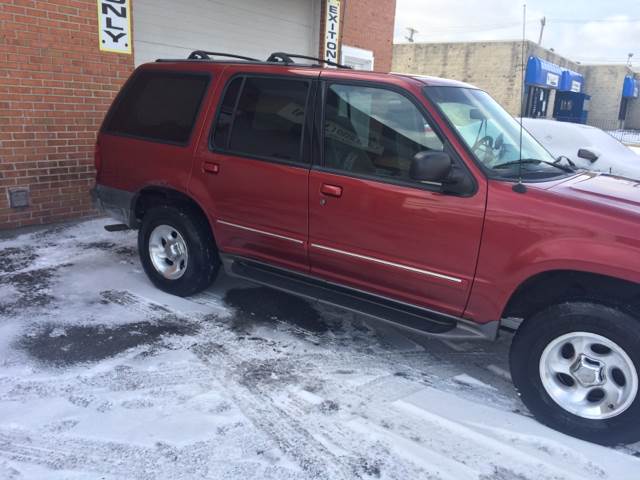 2001 Ford Explorer for sale at RIVER AUTO SALES CORP in Maywood IL