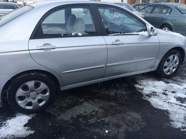 2006 Kia Spectra for sale at RIVER AUTO SALES CORP in Maywood IL