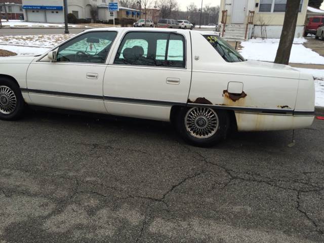 1994 Cadillac DeVille for sale at RIVER AUTO SALES CORP in Maywood IL