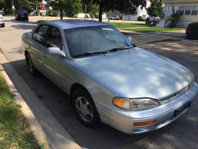 1995 Toyota Camry for sale at RIVER AUTO SALES CORP in Maywood IL
