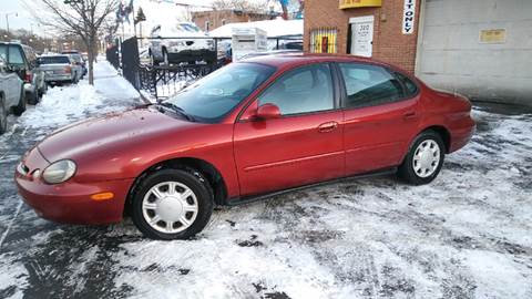 1996 Ford Taurus for sale at RIVER AUTO SALES CORP in Maywood IL
