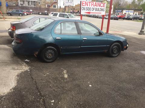 1995 Nissan Altima for sale at RIVER AUTO SALES CORP in Maywood IL