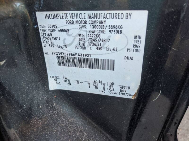 2006 Ford F-350 Super Duty (image 17)
