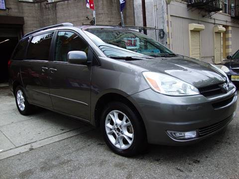 2004 Toyota Sienna for sale at Discount Auto Sales in Passaic NJ
