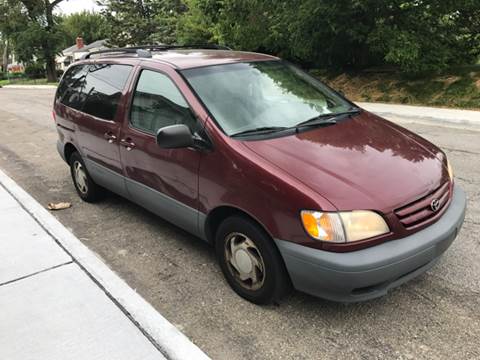 2001 Toyota Sienna for sale at JE Auto Sales LLC in Indianapolis IN