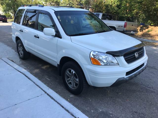 2005 Honda Pilot for sale at JE Auto Sales LLC in Indianapolis IN