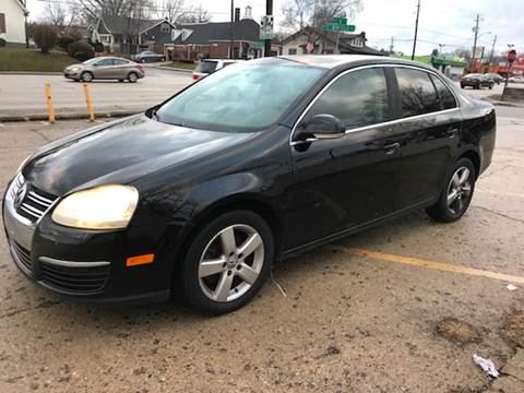 2009 Volkswagen Jetta for sale at JE Auto Sales LLC in Indianapolis IN