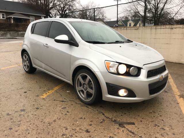 2013 Chevrolet Sonic for sale at JE Auto Sales LLC in Indianapolis IN