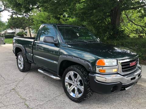 2005 GMC Sierra 1500 for sale at JE Auto Sales LLC in Indianapolis IN