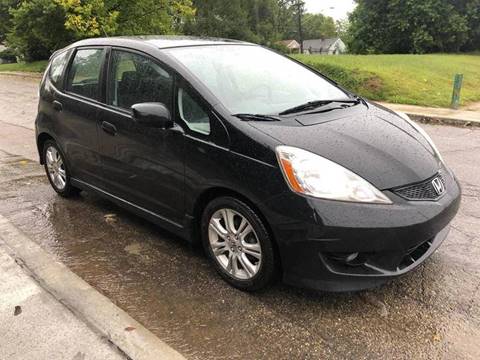 2009 Honda Fit for sale at JE Auto Sales LLC in Indianapolis IN