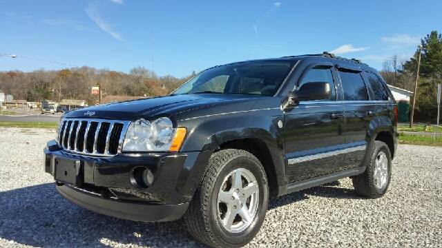 2005 Jeep Grand Cherokee for sale at AM Automotive in Erin TN