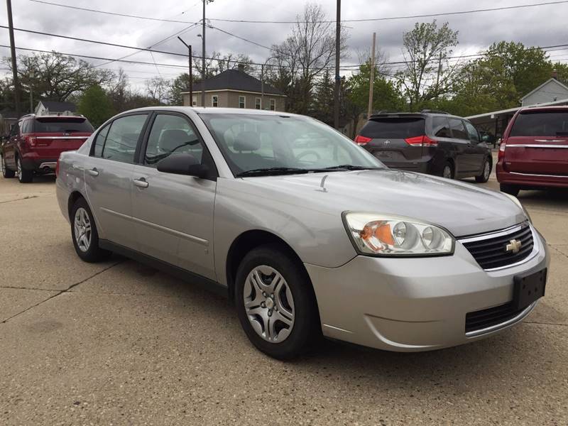 2007 Chevrolet Malibu for sale at Auto Gallery LLC in Burlington WI