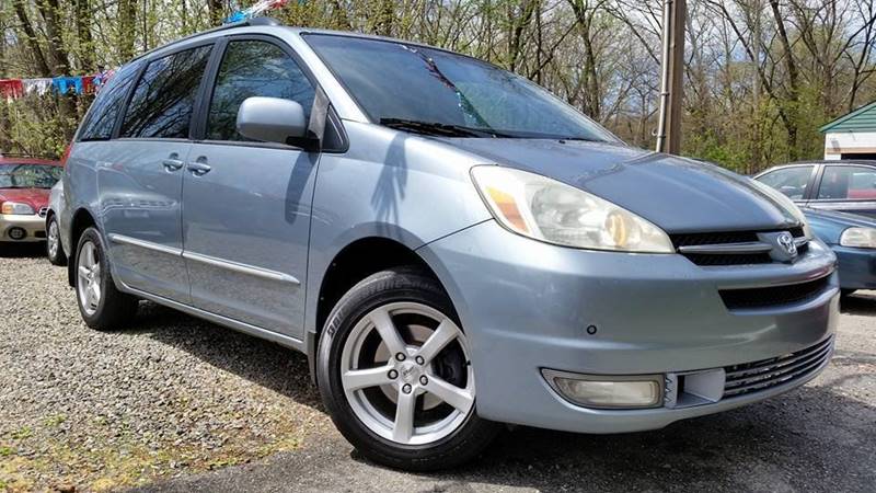 2004 Toyota Sienna for sale at Homsi Auto Inc in Kannapolis NC