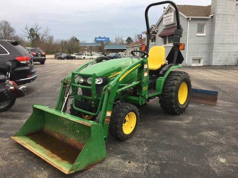 2014 John Deere 2520