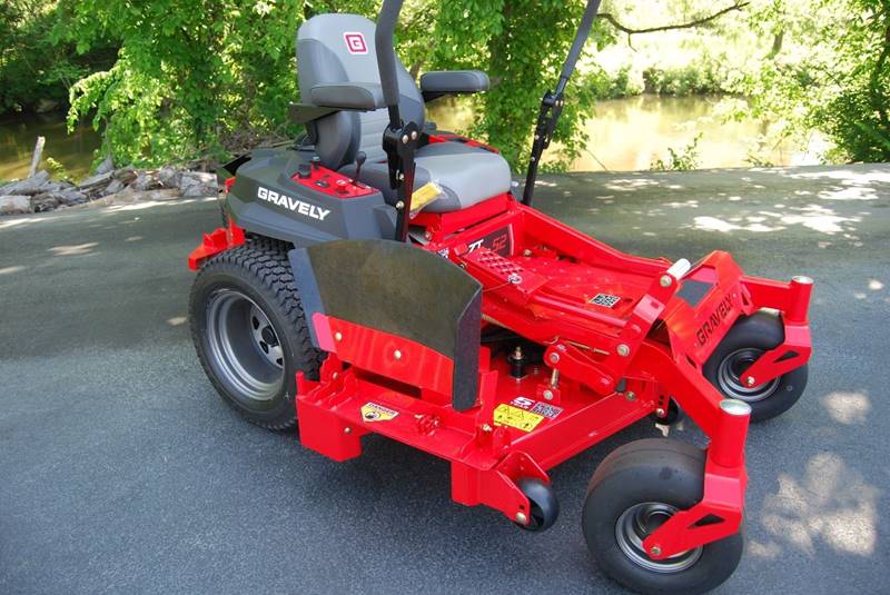 2025 Gravely ZT HD 52