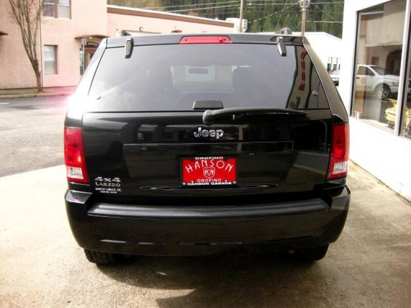 2010 Jeep Grand Cherokee Laredo (image 16)