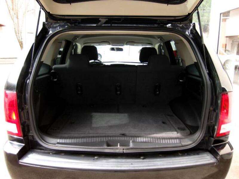 2010 Jeep Grand Cherokee Laredo (image 18)