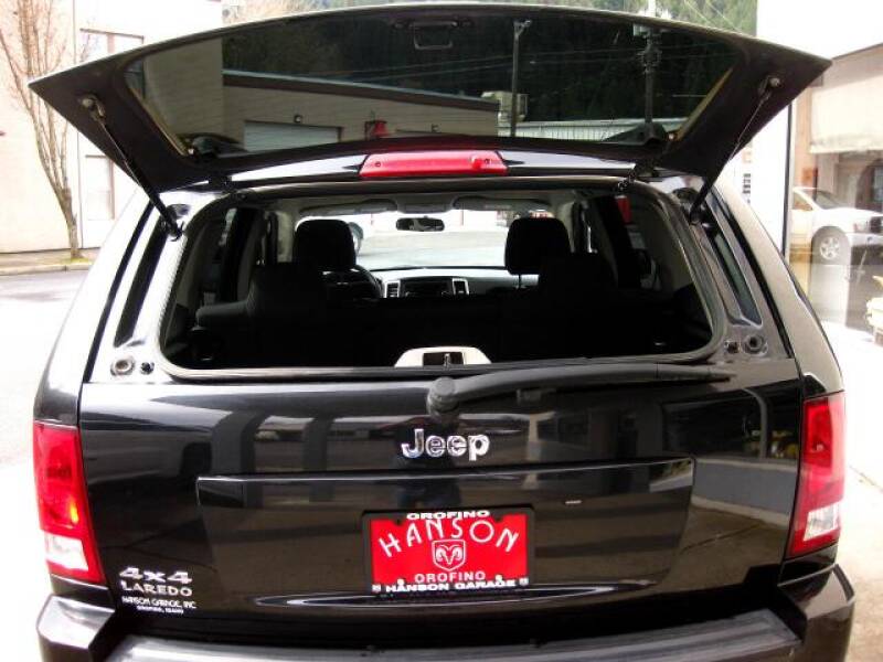 2010 Jeep Grand Cherokee Laredo (image 17)