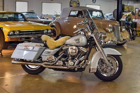 2003 Harley-Davidson Road King Classic for sale at Hooked On Classics in Victoria MN
