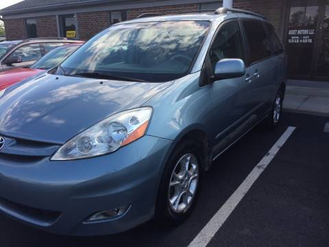 2006 Toyota Sienna for sale at ASSET MOTORS LLC in Westerville OH