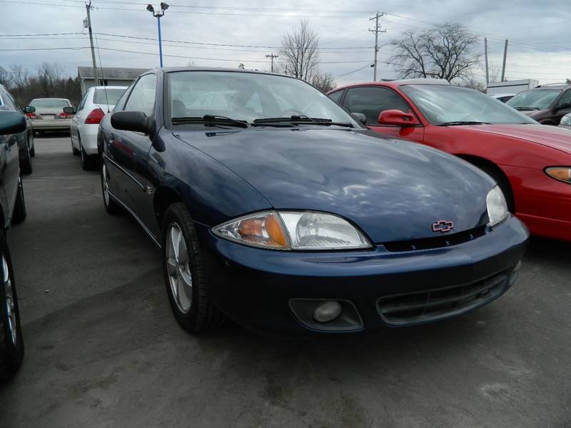 2000 Chevrolet Cavalier for sale at Auto House Of Fort Wayne in Fort Wayne IN
