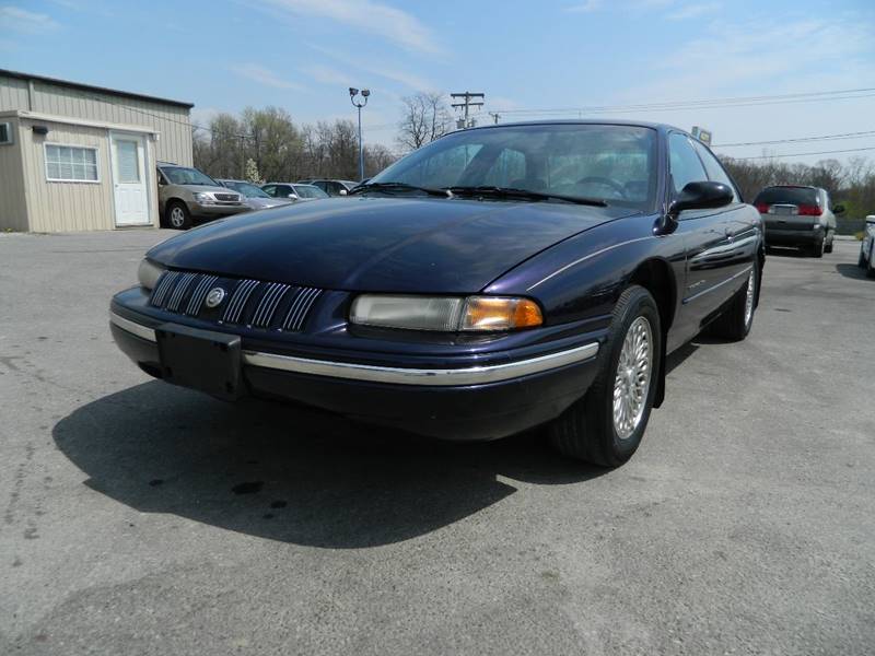 1997 Chrysler Concorde for sale at Auto House Of Fort Wayne in Fort Wayne IN
