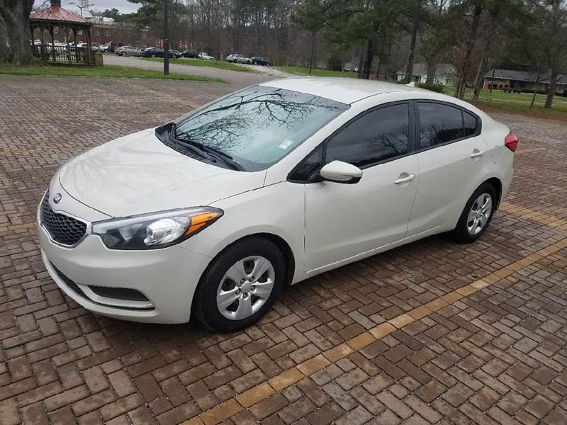 2014 Kia Forte for sale at PFA Autos in Union City GA