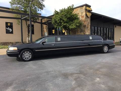 2004 Lincoln Town Car for sale at MTK Premier Auto Boutique in Richmond VA
