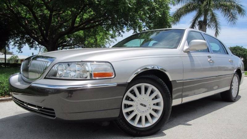 2005 Lincoln Town Car for sale at DS Motors in Boca Raton FL