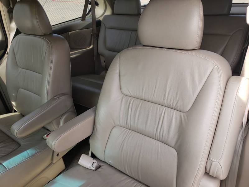 2003 Honda Odyssey EX-L w/DVD (image 11)