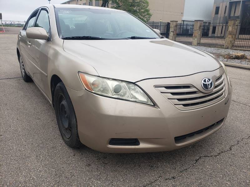 2009 Toyota Camry LE (image 3)
