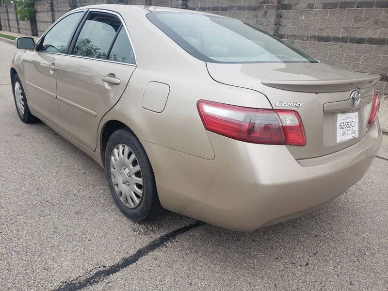 2009 Toyota Camry LE (image 7)