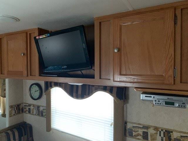 2004 Ford Motorhome Chassis (image 6)