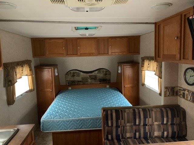 2004 Ford Motorhome Chassis (image 7)