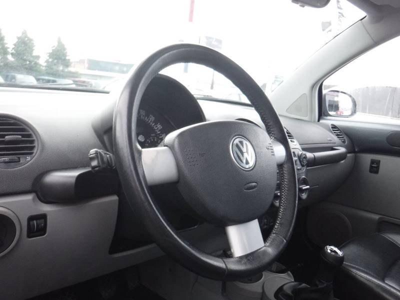 2004 Volkswagen New Beetle GLS 1.8T (image 5)