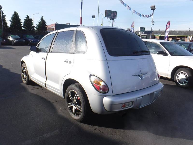 2005 Chrysler PT Cruiser (image 4)