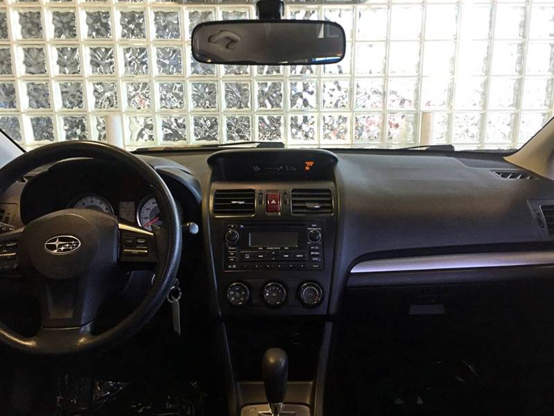 2012 Subaru Impreza 2.0i Premium (image 14)