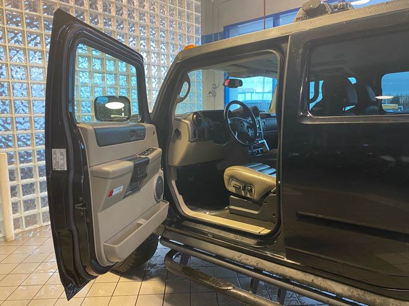 2004 HUMMER H2 Lux Series (image 11)