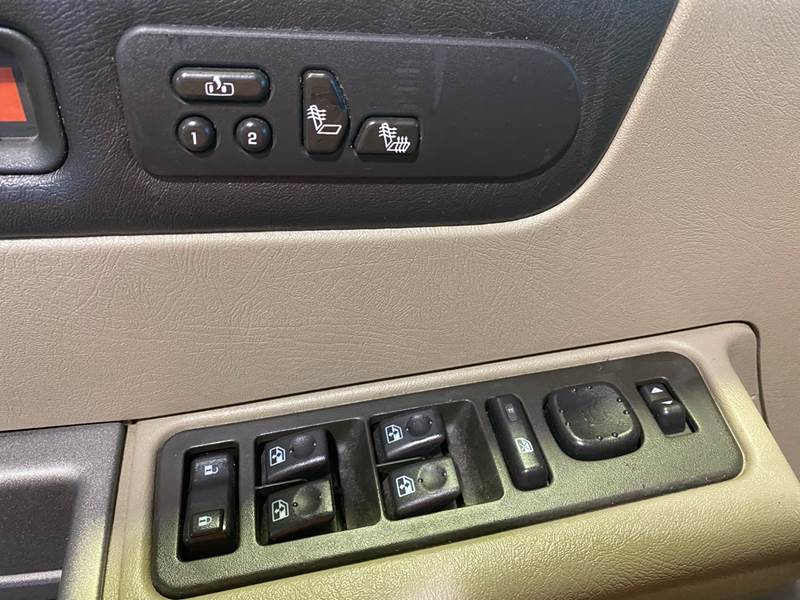 2004 HUMMER H2 Lux Series (image 13)