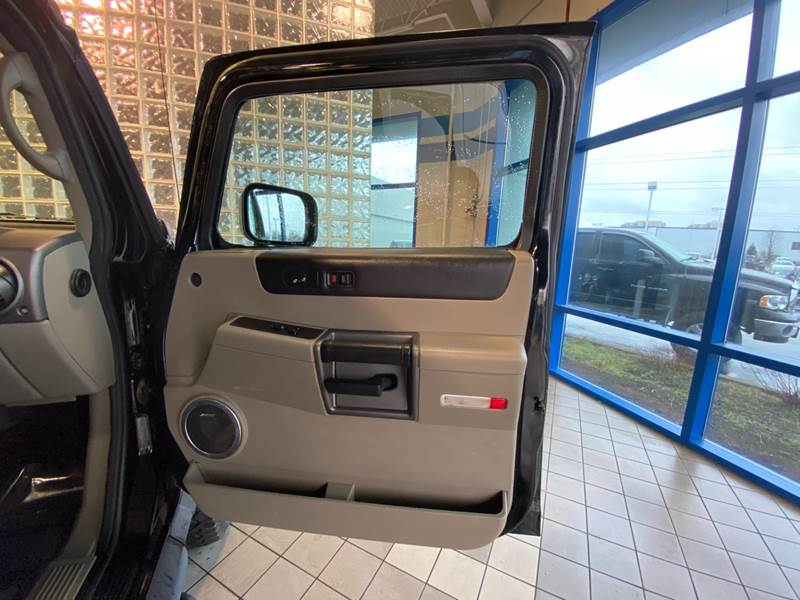 2004 HUMMER H2 Lux Series (image 20)