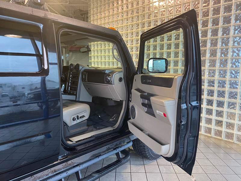 2004 HUMMER H2 Lux Series (image 21)