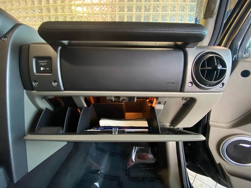 2004 HUMMER H2 Lux Series (image 25)