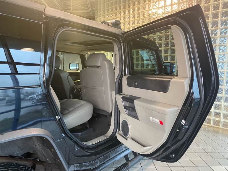 2004 HUMMER H2 Lux Series (image 28)