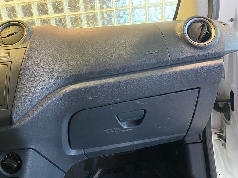 2011 Ford Transit Connect Cargo Van XL (image 19)